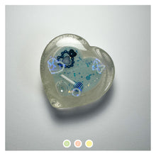 Load image into Gallery viewer, Clear Blue Heart Shaker Phone Stand
