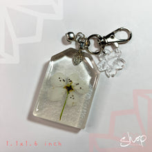 Load image into Gallery viewer, Medium Pearl Single Flower Charm