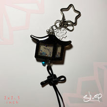 Load image into Gallery viewer, Black/ Blue Kaitomoshi Charm