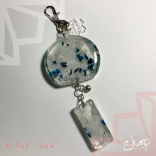Load image into Gallery viewer, Blue Flower Large Shaker Furin