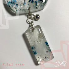 Load image into Gallery viewer, Blue Flower Large Shaker Furin