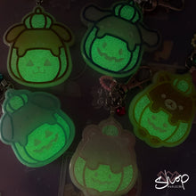 Load image into Gallery viewer, Spooky Pumpkin Cinnamoroll [2]
